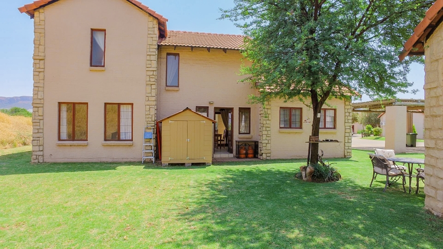 To Let 3 Bedroom Property for Rent in The Coves North West